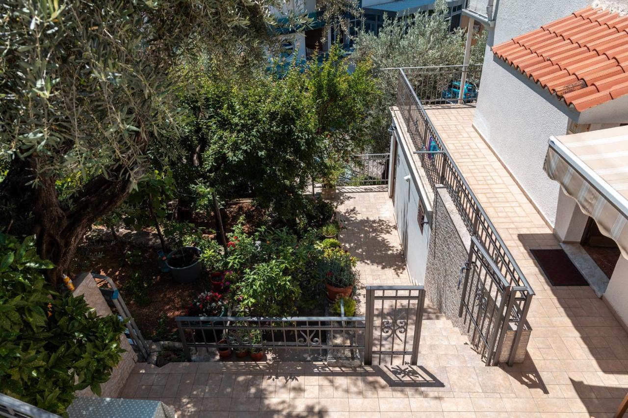 Olive Garden Apartments Sveti Stefan Bagian luar foto